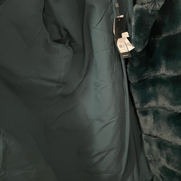 NWT BCBG Faux Fur Coat - Dark Green - Picture 3 of 3